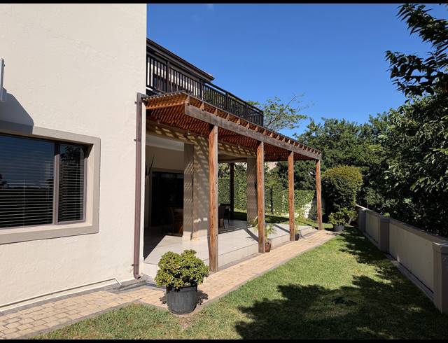 4 BEDROOM FREESTANDING FOR SALE IN SHEFFIELD BEACH